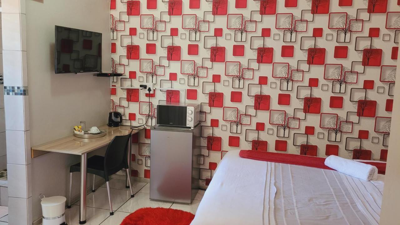 Pab-Love Guest House 库鲁曼 外观 照片