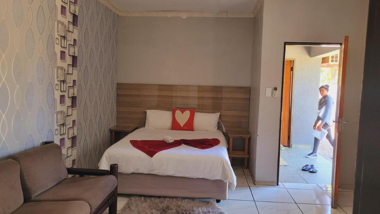 Pab-Love Guest House 库鲁曼 外观 照片